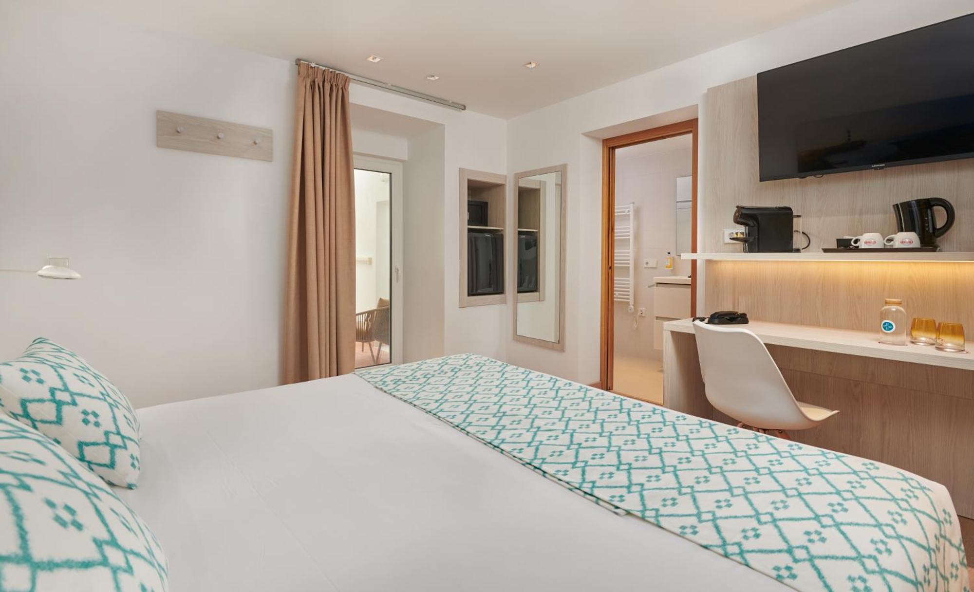 Hotel Colonial Colonia de Sant Jordi Buitenkant foto