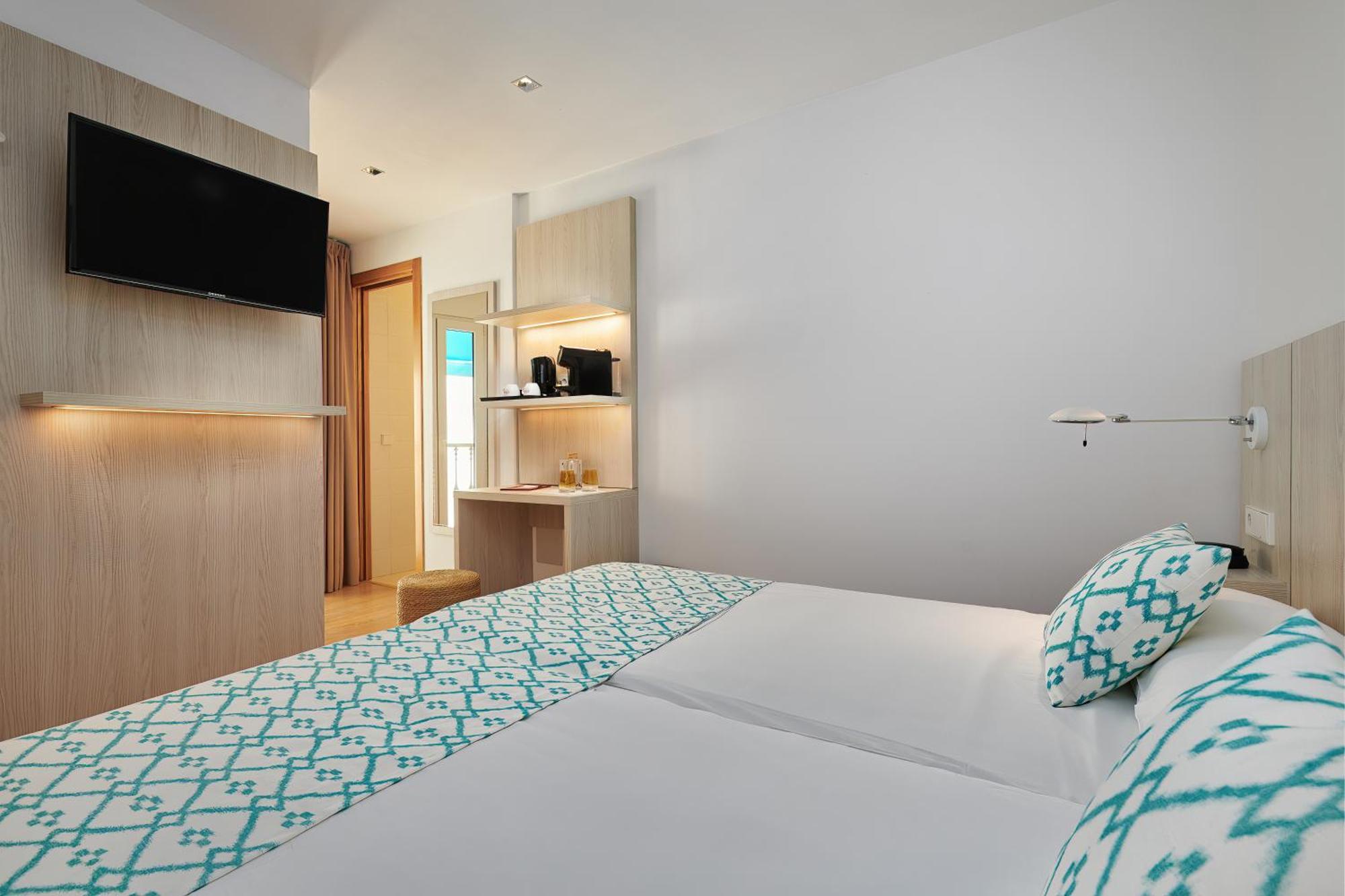 Hotel Colonial Colonia de Sant Jordi Buitenkant foto